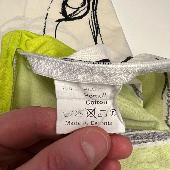 Marimekko IItavilli Cow Vol. 5 - Pair of 22x22 (55cmx55cm) pillowcases. - Picture 5 of 6